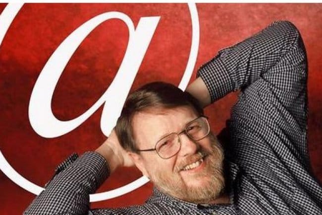 Ray Tomlinson première utilisation de l'@ dans une adresse électronique